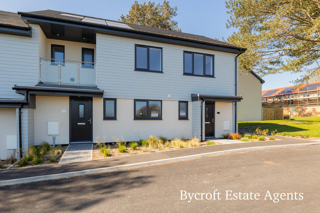 2-bed terraced on The Beeches, Conifer Road, Hemsby, Great Yarmouth, £215,000