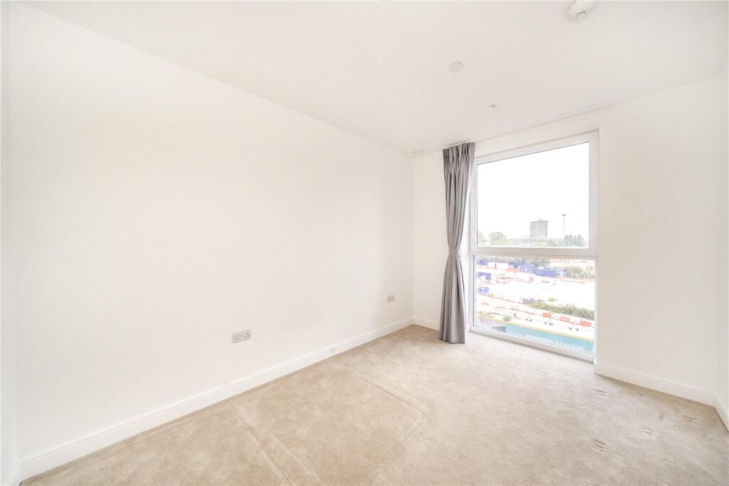 Apartment in Harrow - More