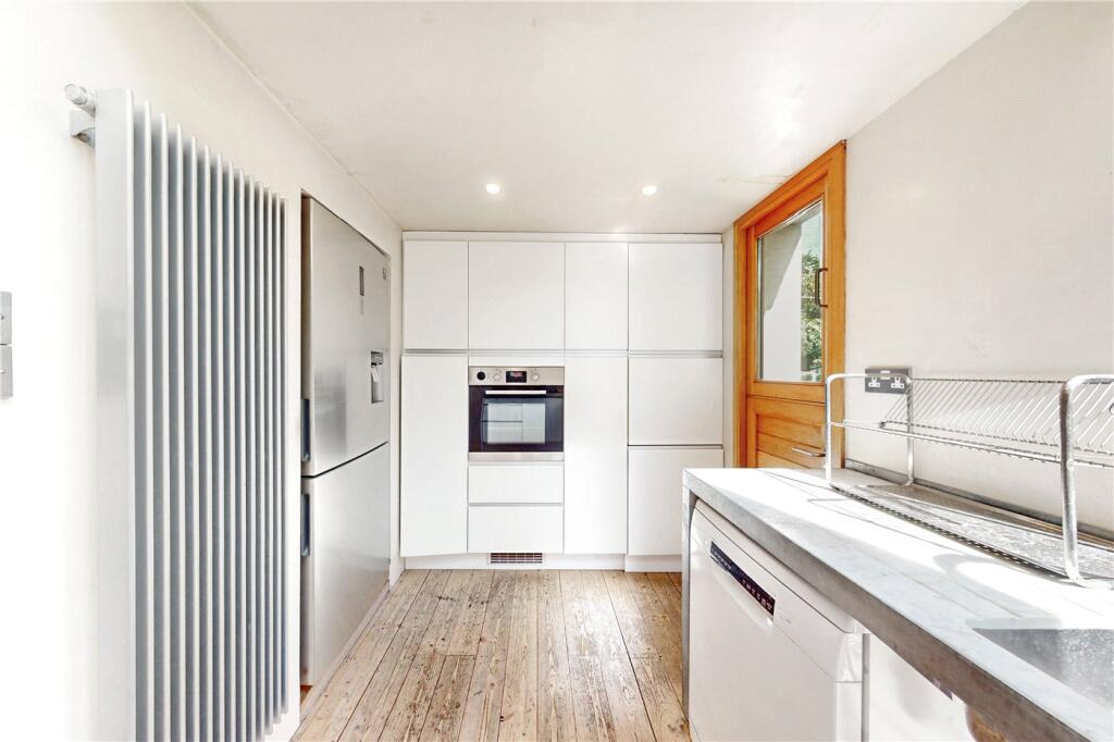 House in London - View 3