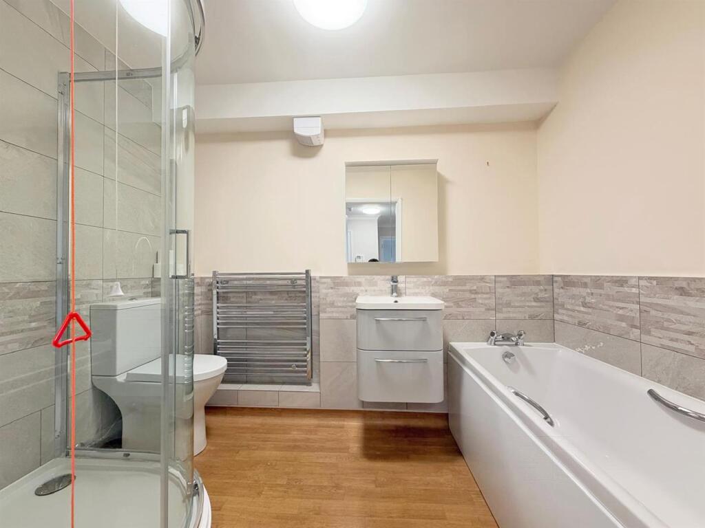 Apartment in Shrewsbury, Radbrook Green - View 5