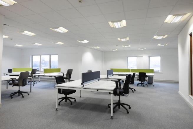 Office (33) 1600sqft