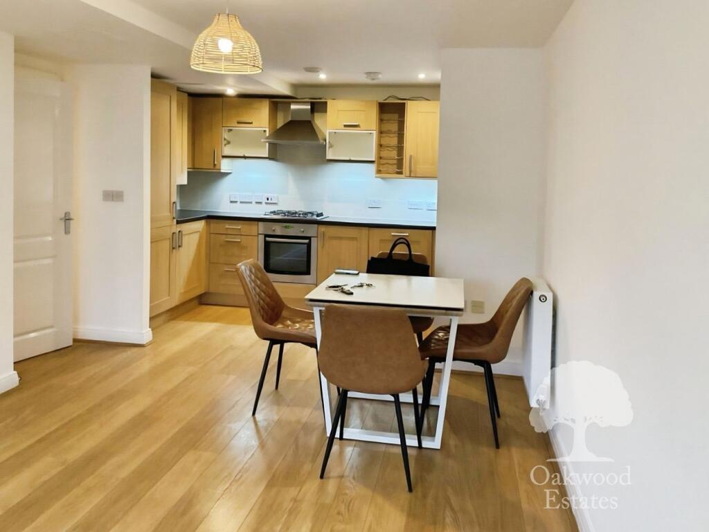 Apartment in Slough - View 4