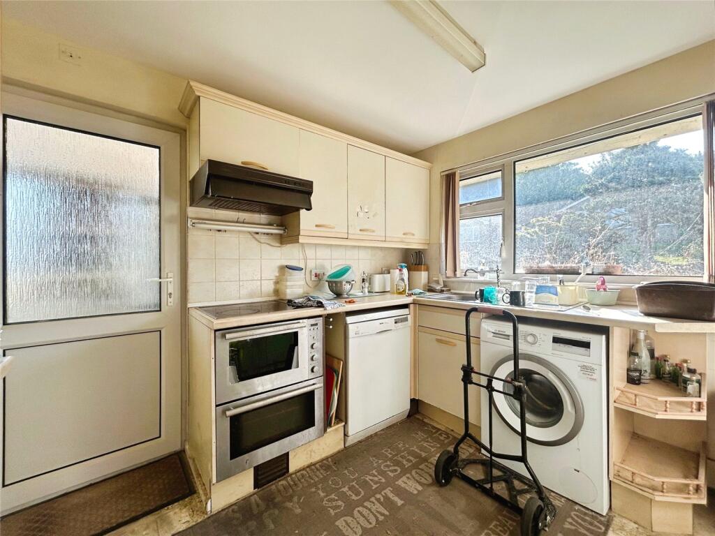 Greenlydd Close, Niton, Ventnor photo 4