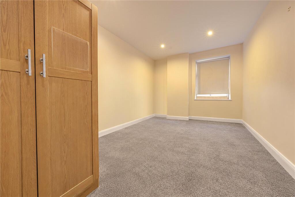 Apartment in London - More