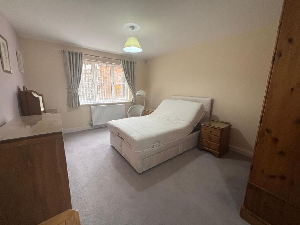 Apartment 4 Ocean View, West Promenade, Rhos on Sea, Colwyn Bay, Clwyd, LL28 4FD photo 5