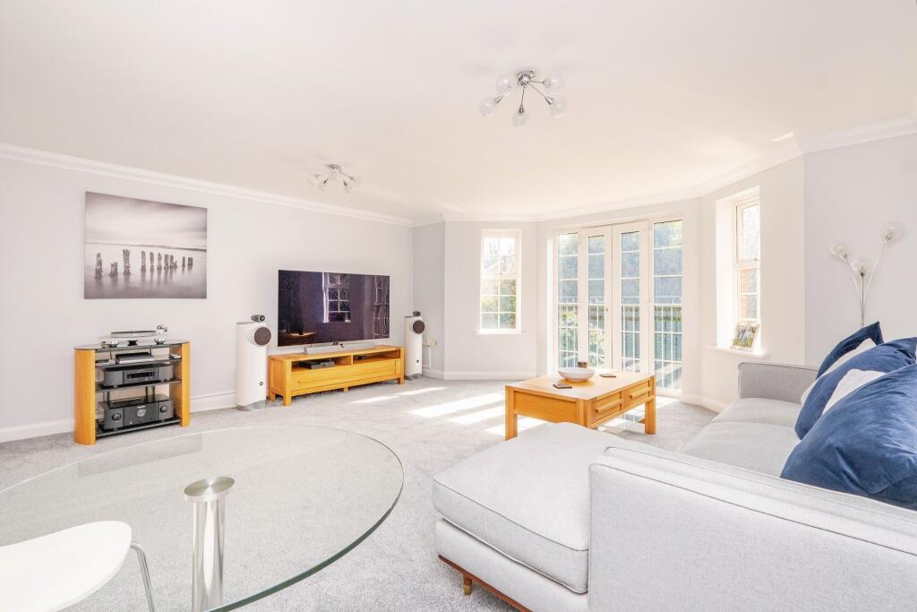 Apartment in Horsham, Steyning - View 2