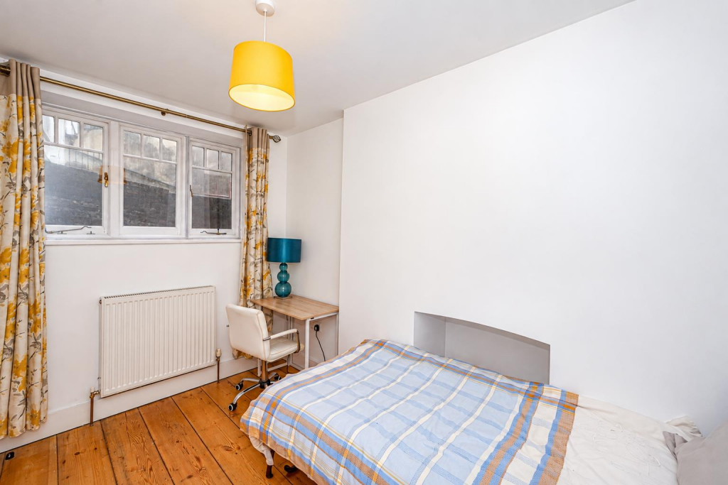 Apartment in Tonbridge - More