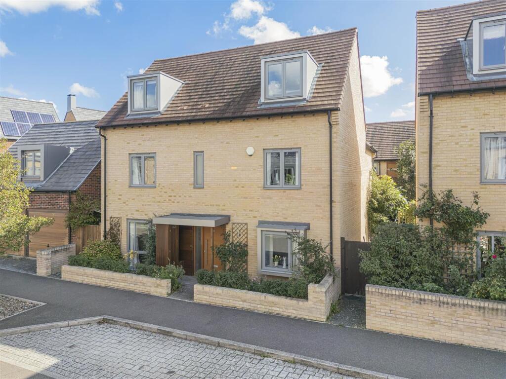 5-bed detached on One Tree Road, Trumpington, Cambridge, £1,100,000