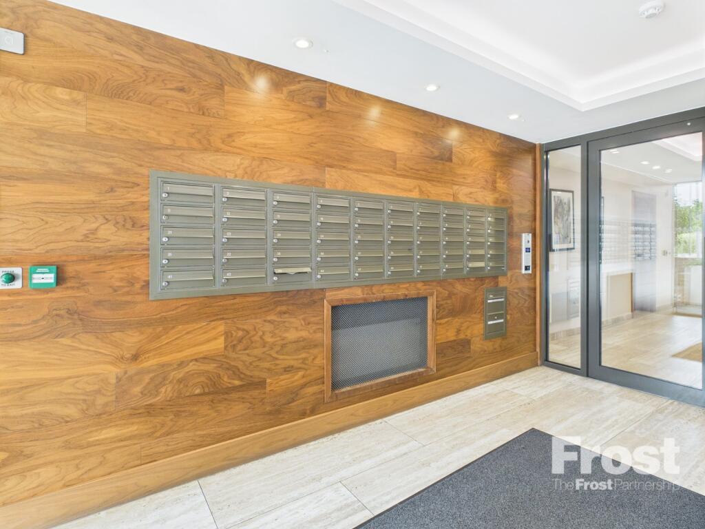 Apartment in Slough - View 4