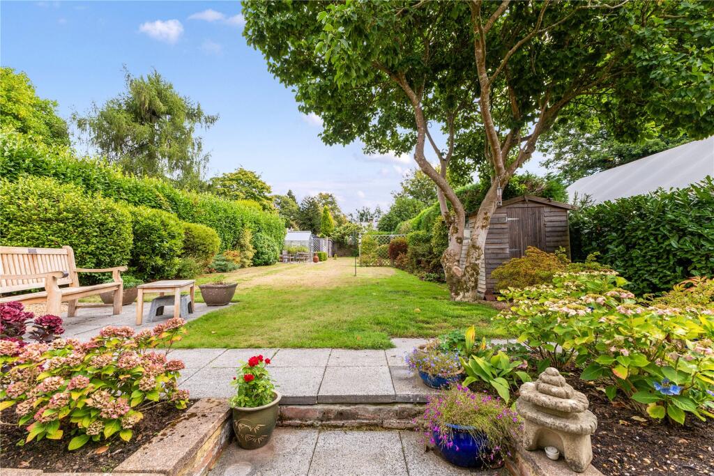 House in Guildford - View 4