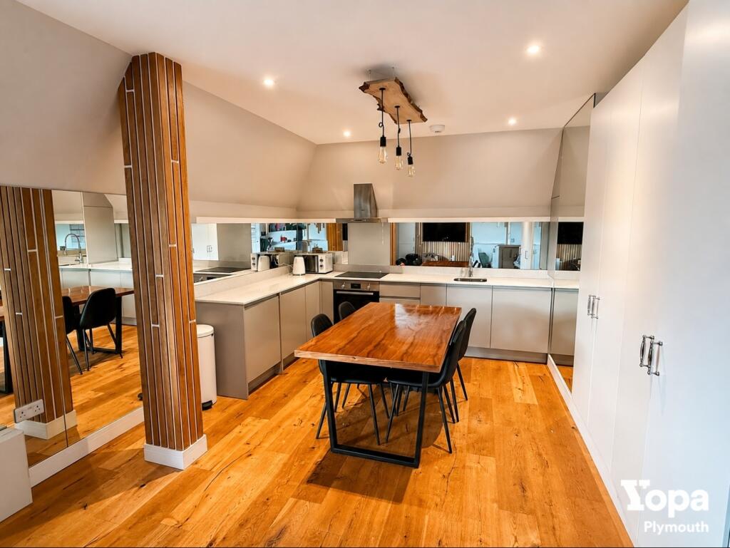 Apartment in Plymouth - View 5