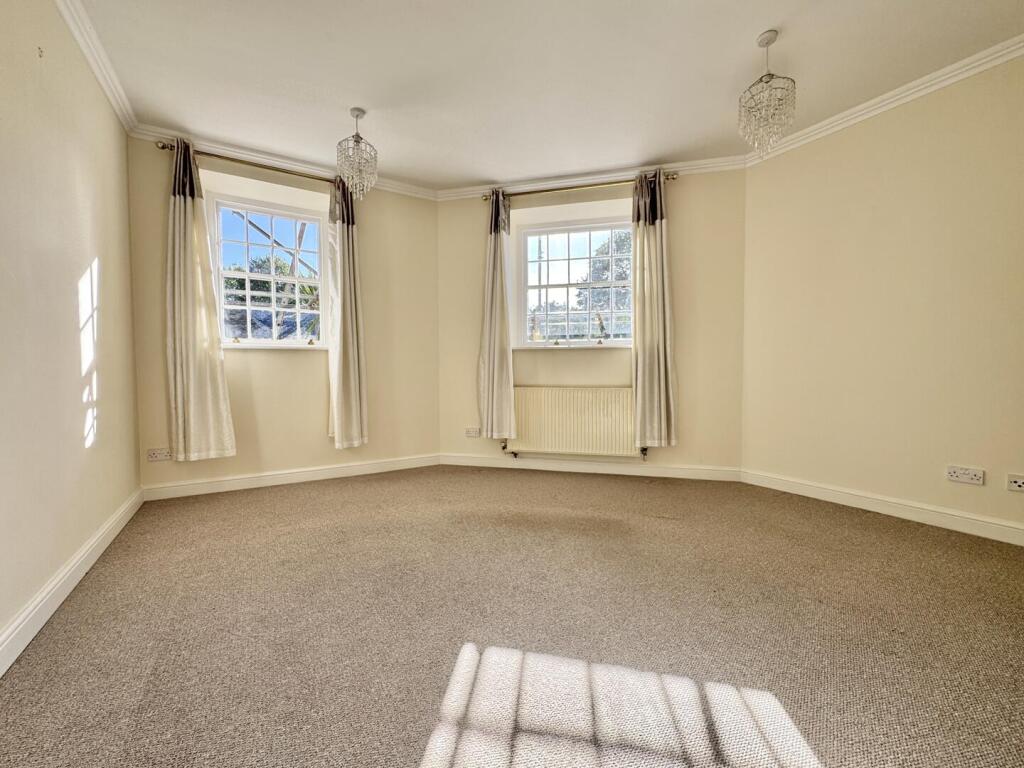 Apartment in Truro - View 4