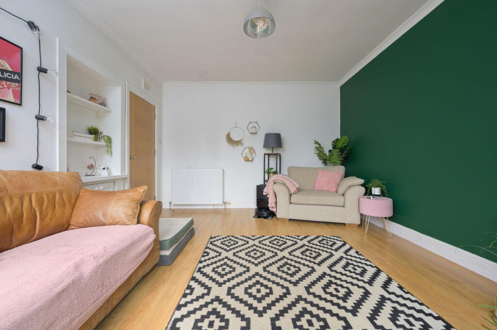 Apartment in Oakley, Fife - More