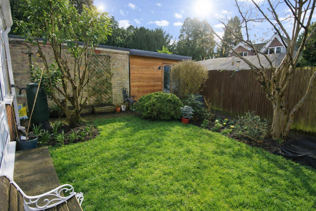 Englehurst, Englefield Green, photo 3