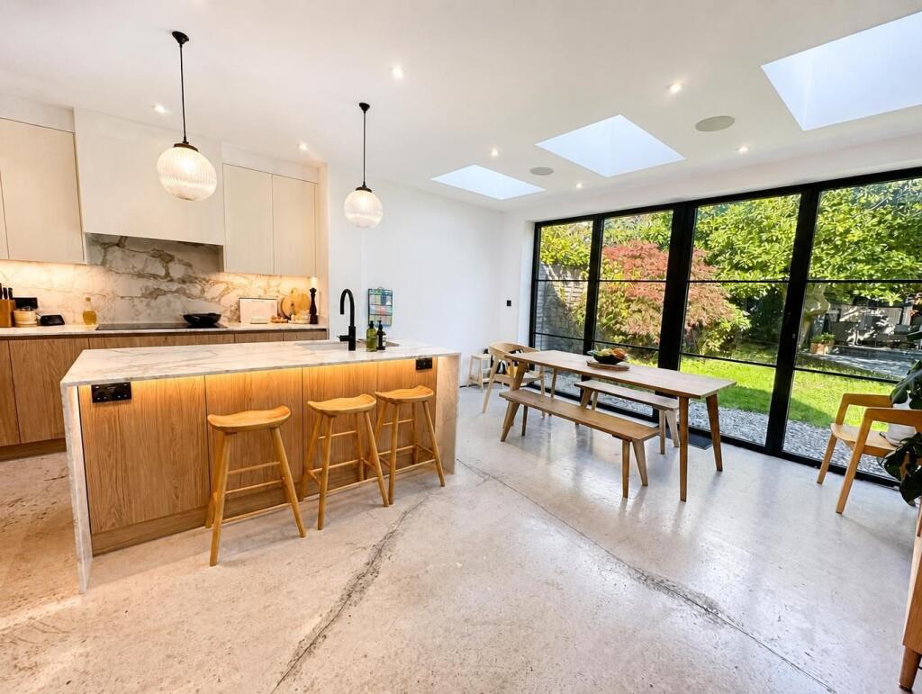 House in Stockport - View 4