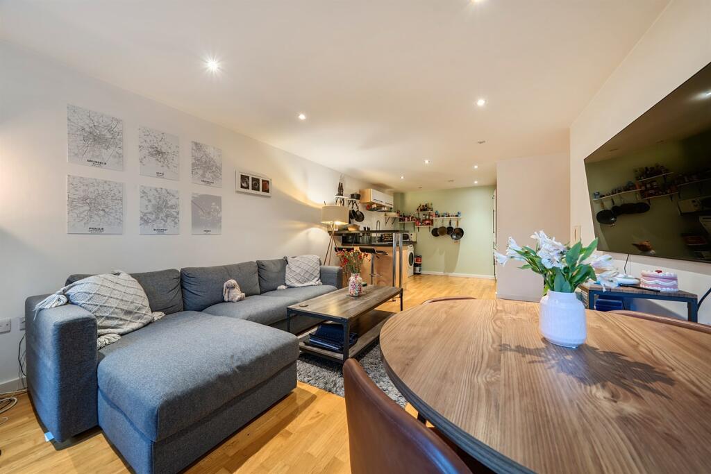 Apartment in Leeds, Holbeck - More