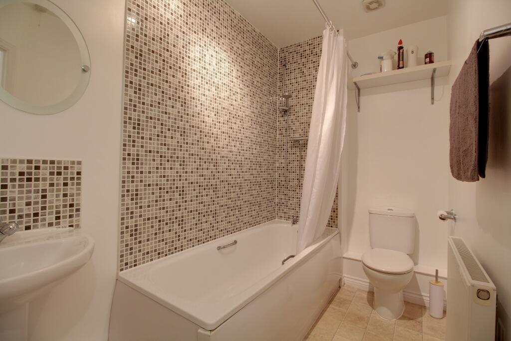 Apartment in Fareham, Hill Park - More