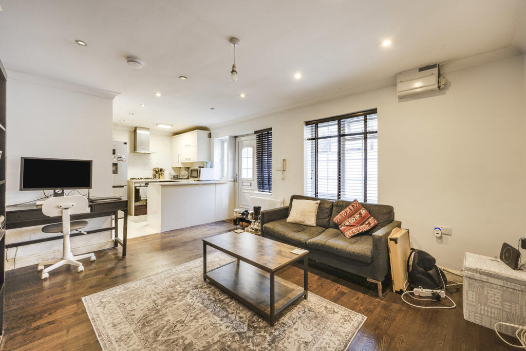 Apartment in London - View 2
