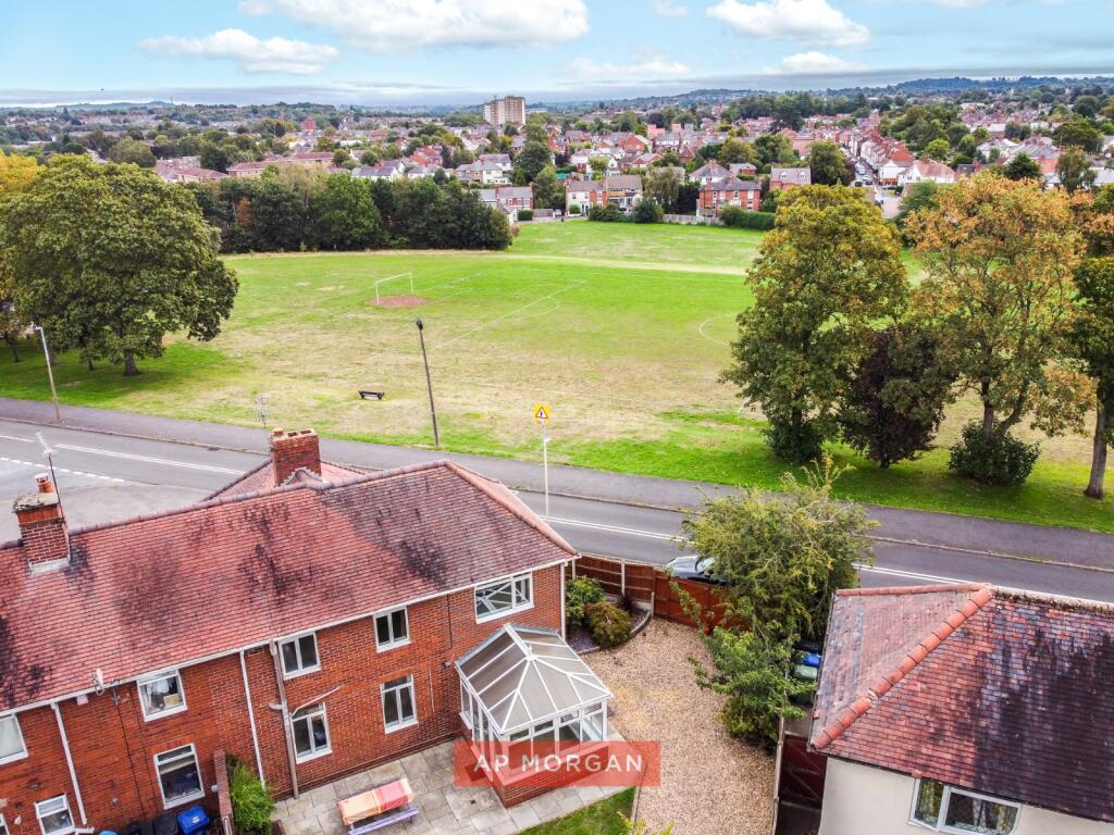 House in Dudley, West Midlands - View 2