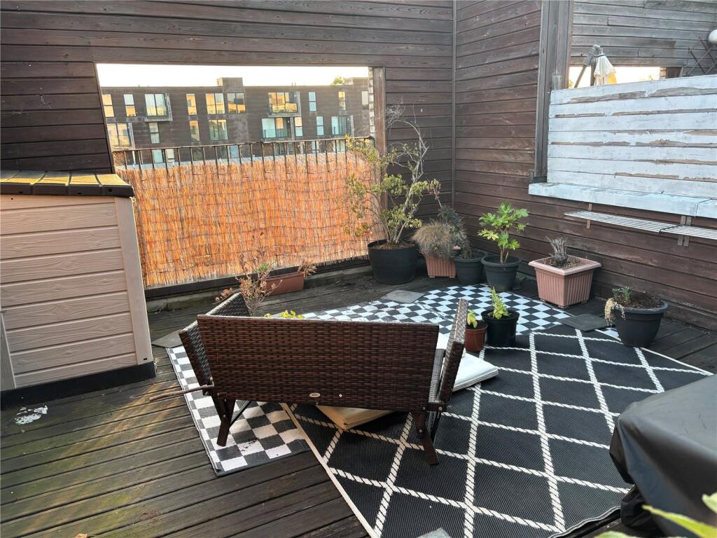 Apartment in Cambridge - View 3