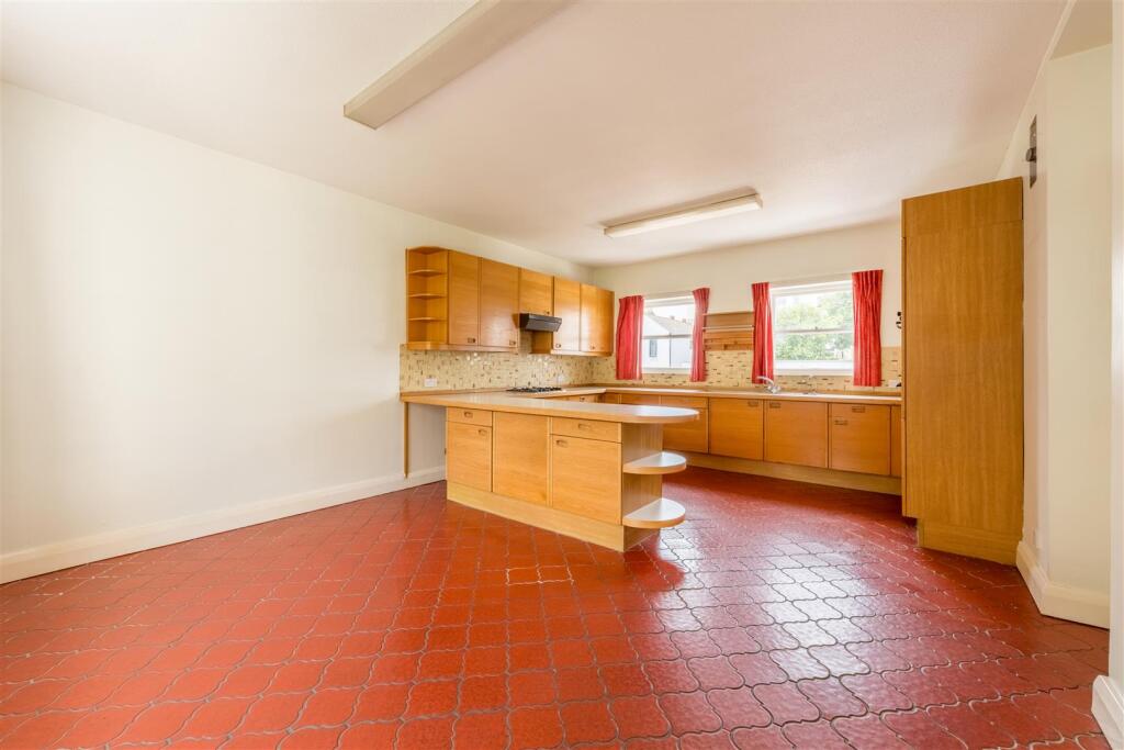 House in Hove, Brunswick - View 2