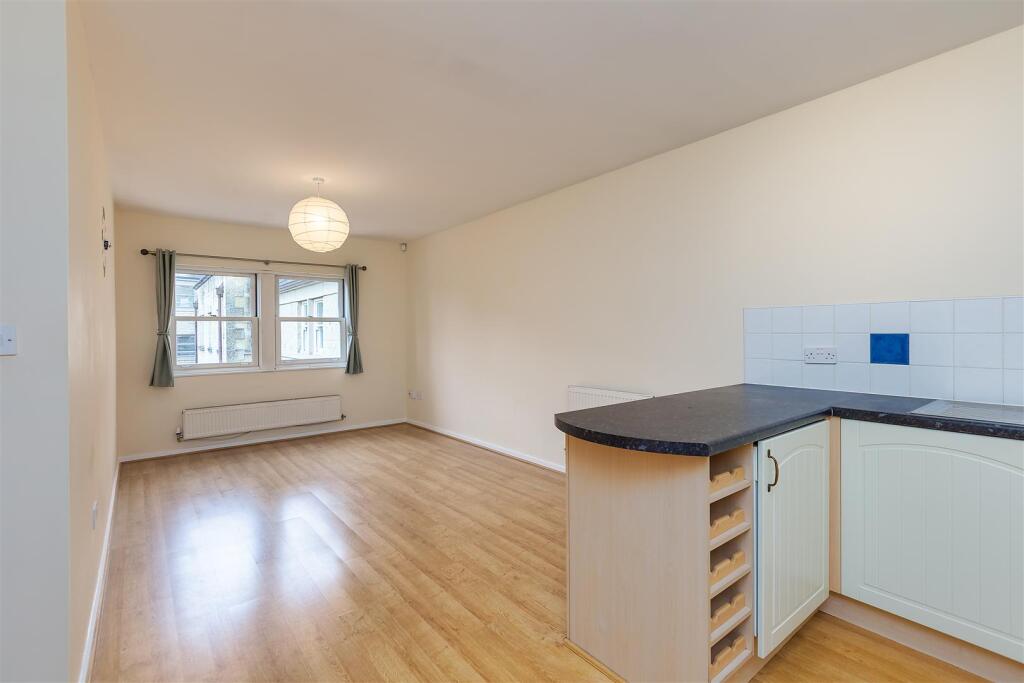 Apartment in Lancaster, Castle and Priory Precinct, Greaves - View 3