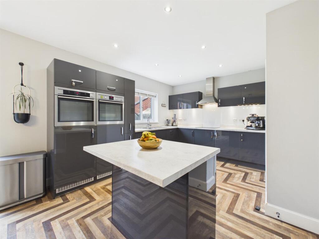 House in Newcastle upon Tyne - View 4