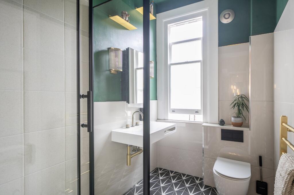 Apartment in London - View 5