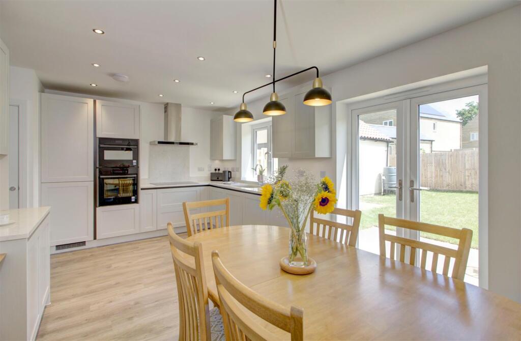 Main image of property: White Poplars, Malmesbury