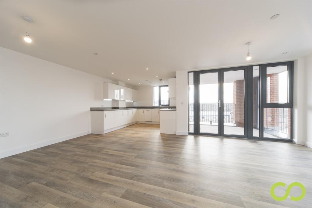 Apartment in Sutton - View 4