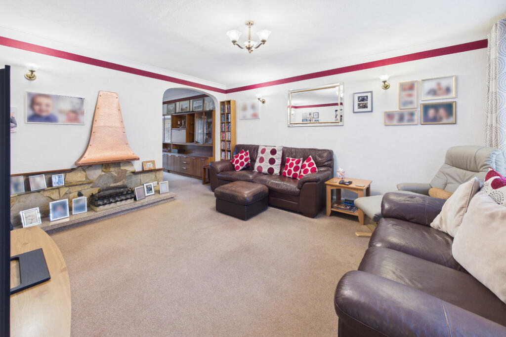 House in Dacorum, Leverstock Green - View 4