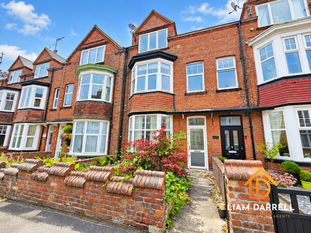 6-bed terraced on Rutland Street, Filey, North Yorkshire, £210,000