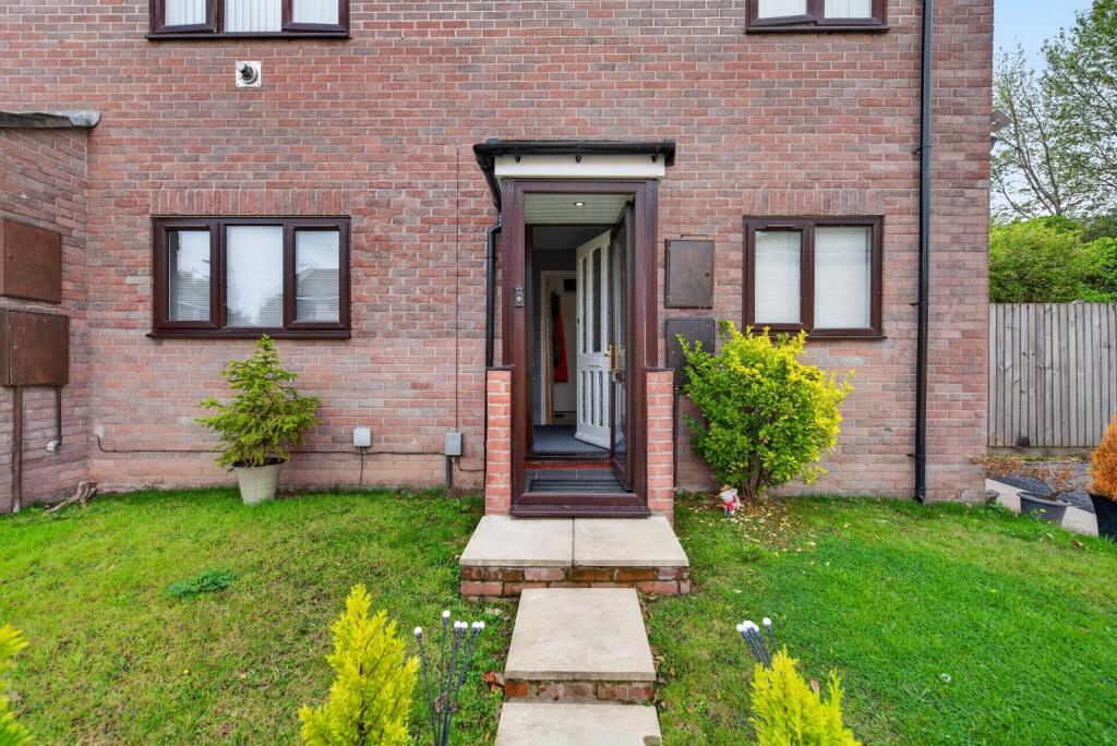 Apartment in Cardiff, Rumney - More