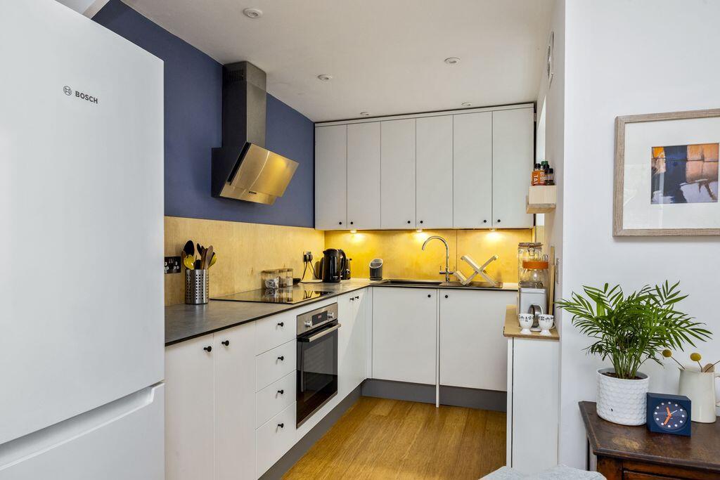House in Brighton - View 4
