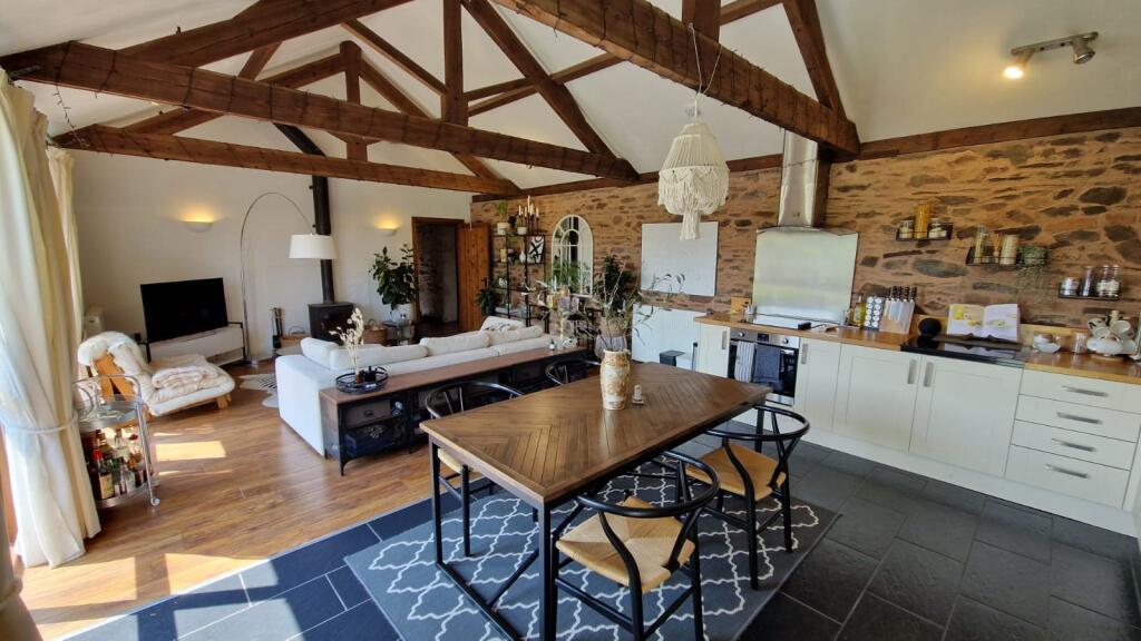 House in Taunton - View 2