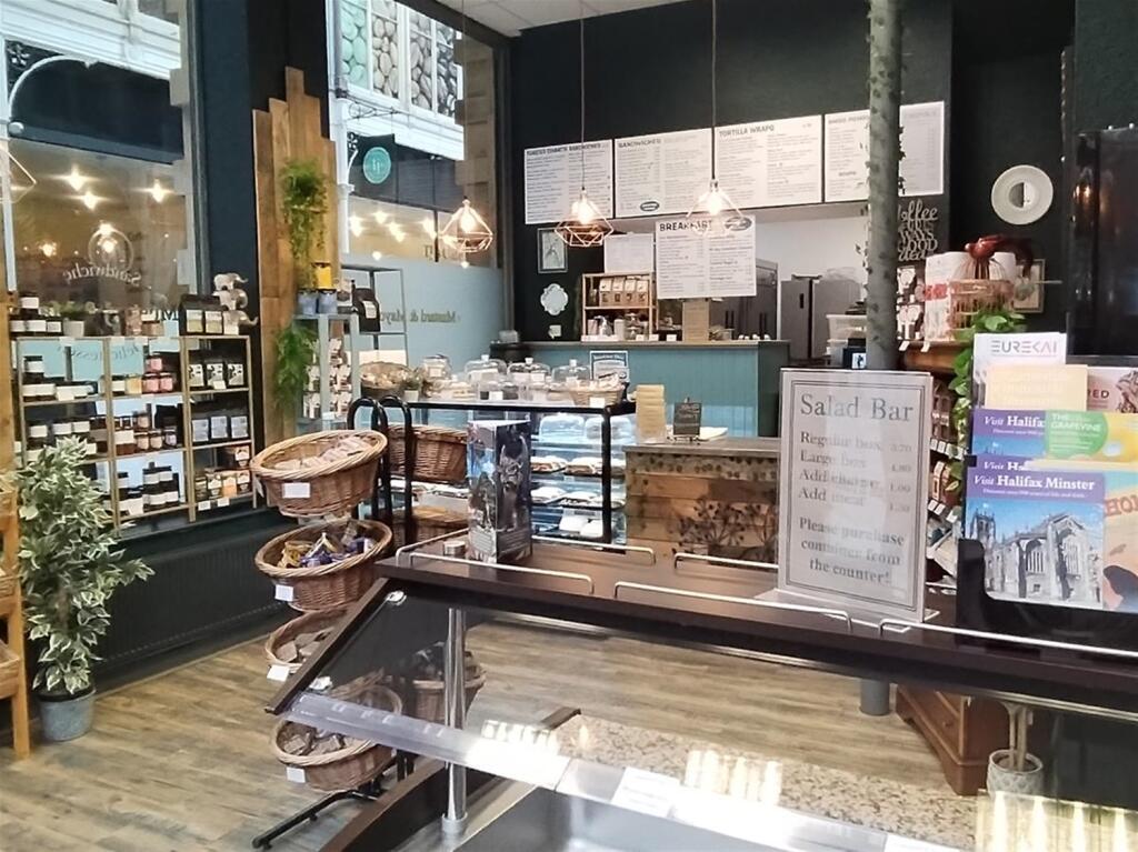 Main image of property: Cafe & Sandwich Bars, West Yorkshire