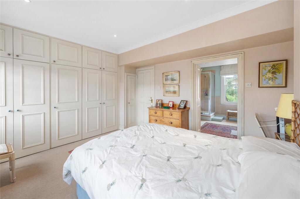 House in London - View 3