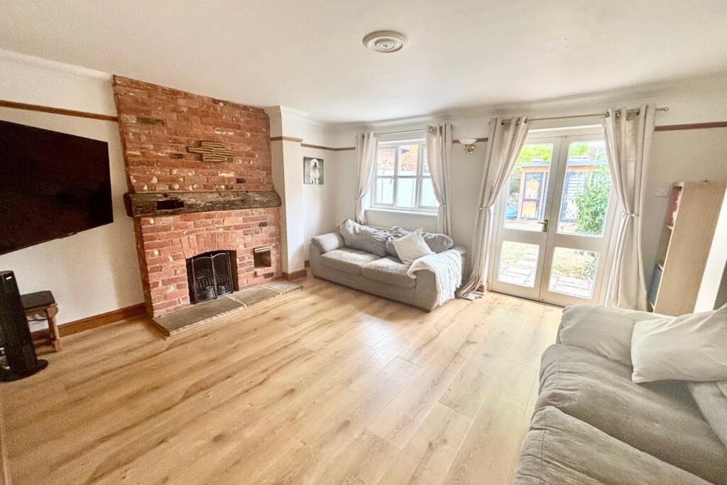 Green Road, Thorpe, Egham, Surrey, TW20 photo 3