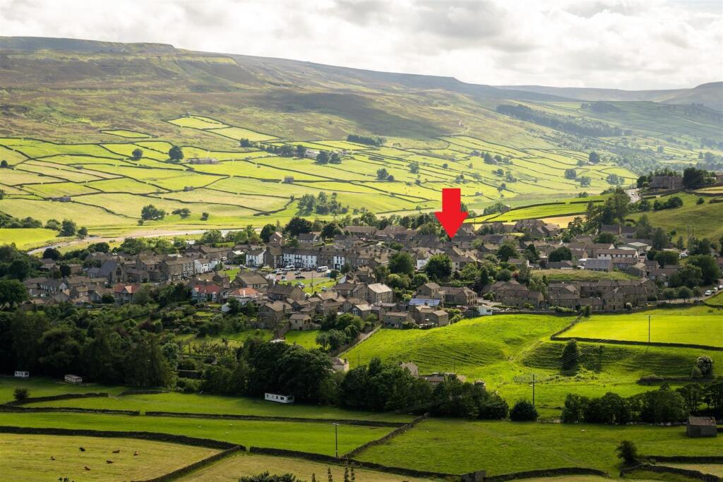 4-bed detached on Silver Street, Reeth, Richmond, £315,000