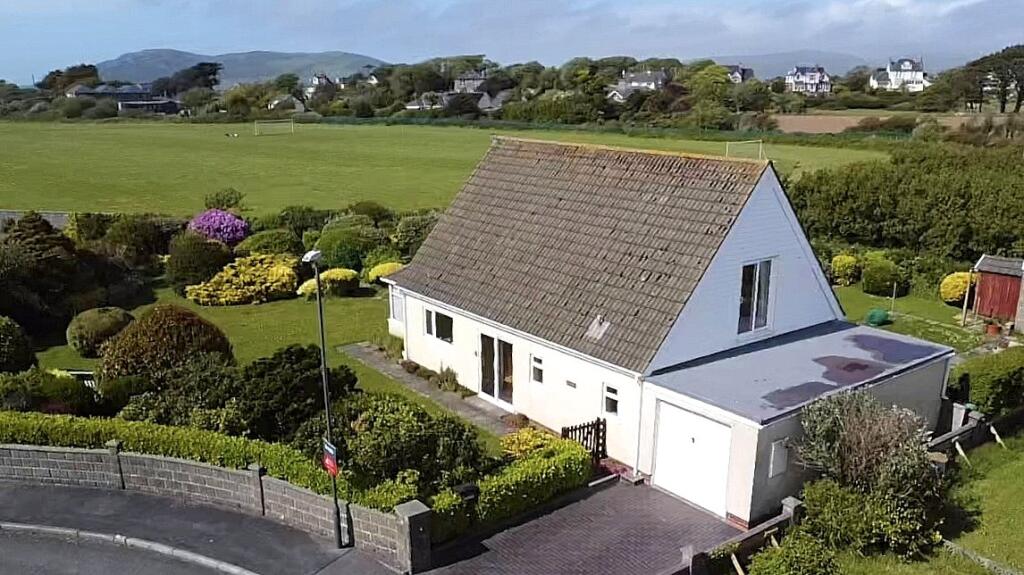 Main image of property: Faenol Isaf, Tywyn, Gwynedd, LL36