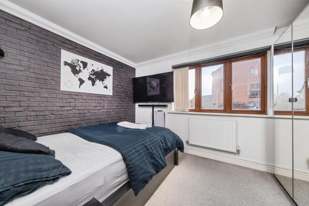 43, Kelling Way photo 3