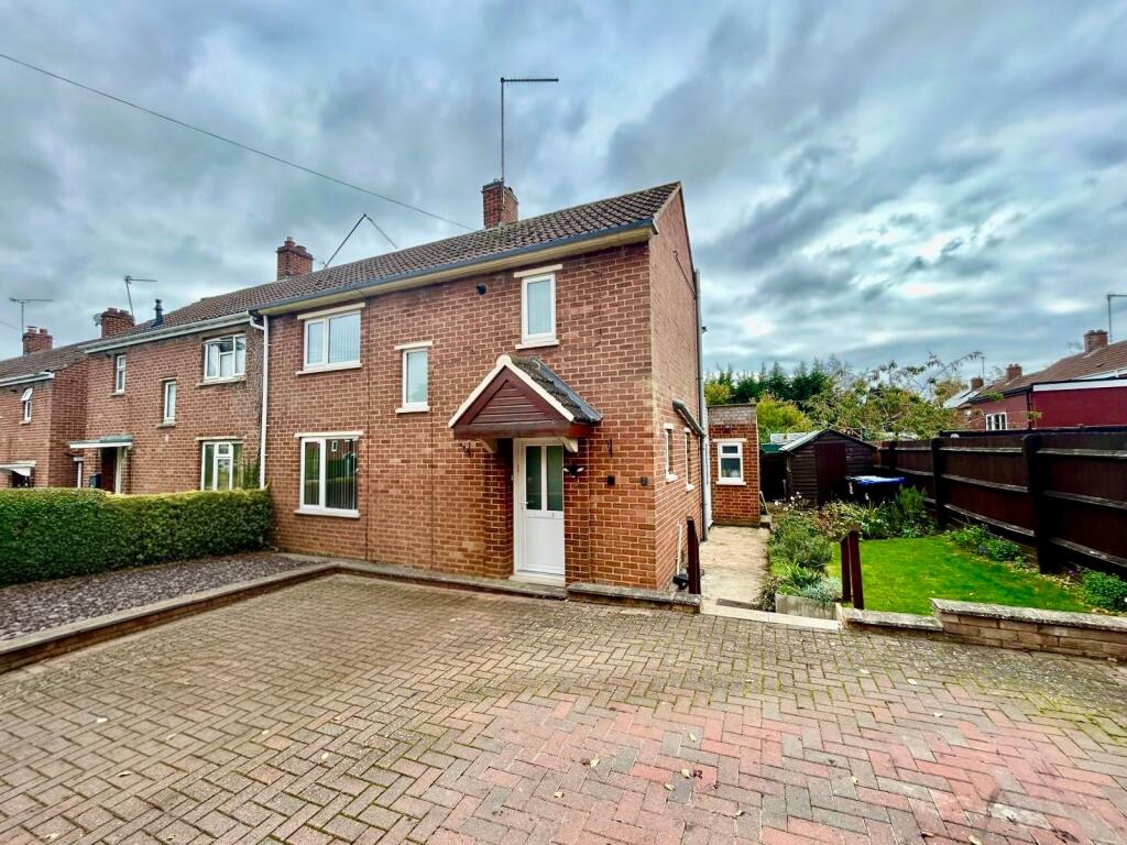 Main image of property: Hemans Road, Daventry, NN11 9DG