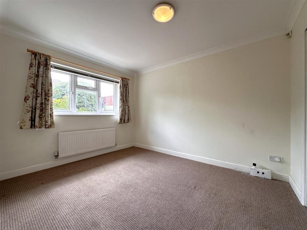 Clayton Close, Newark - View 6