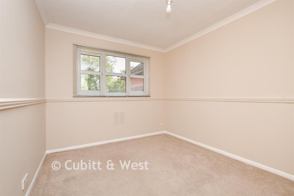 Apartment in London, Hackbridge - More