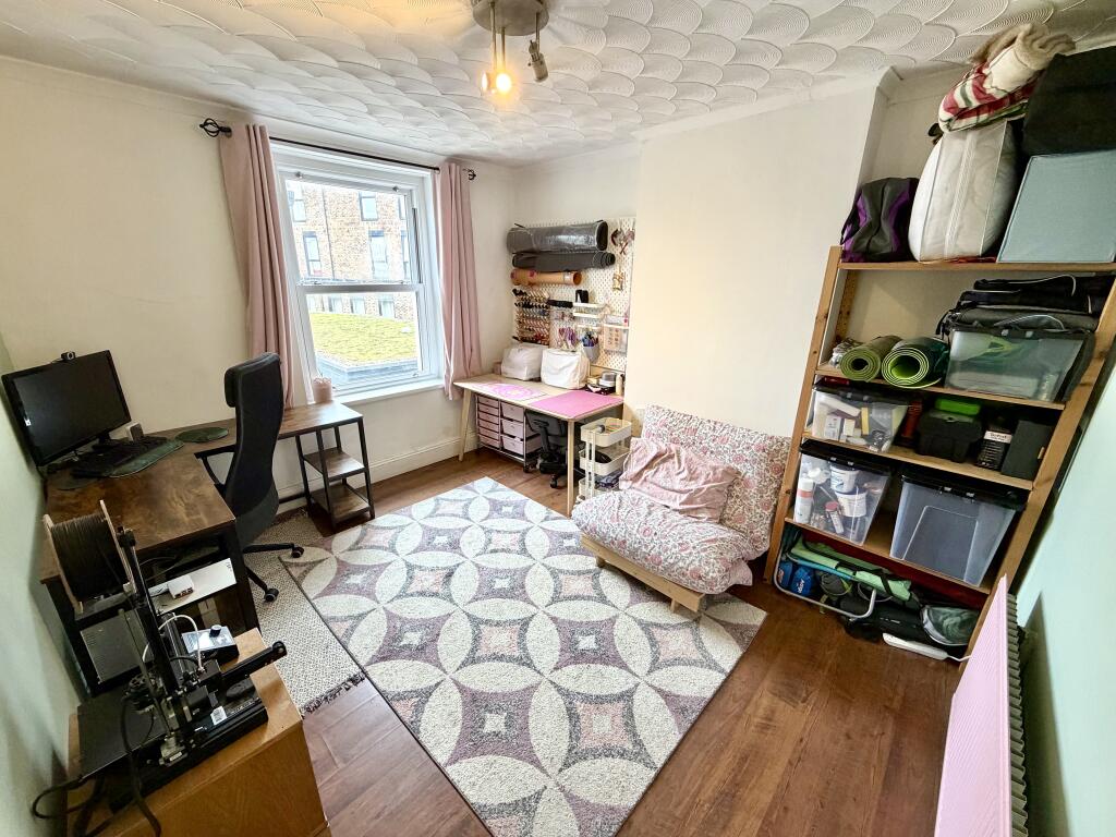 Apartment in Cardiff, Adamsdown - More