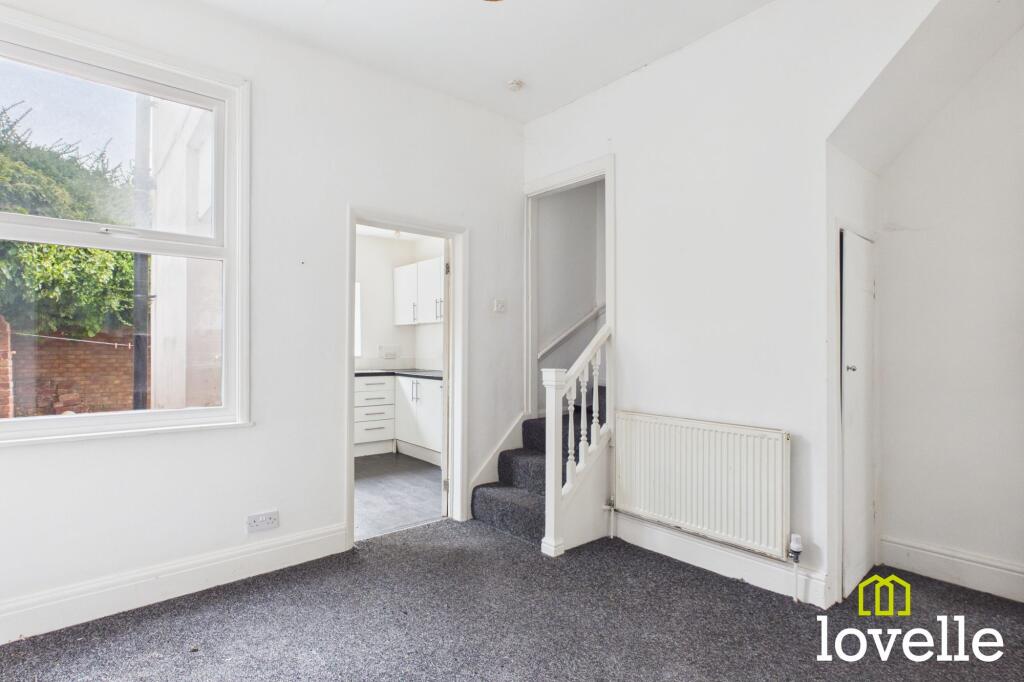 House in Hull - View 3