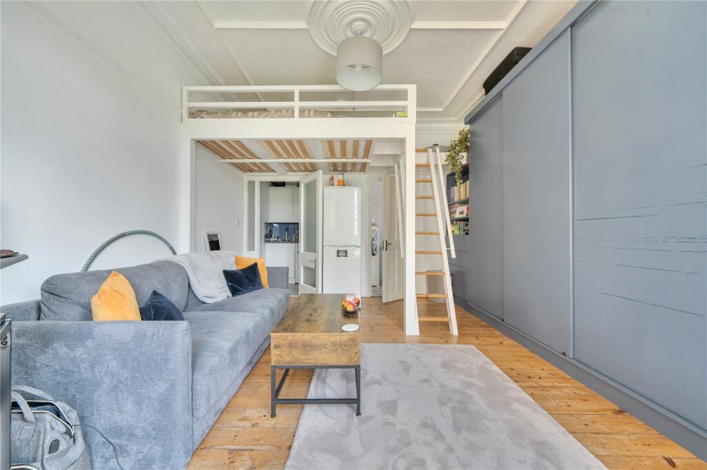 Main image of property: Fox Lane, Palmers Green, London, N13