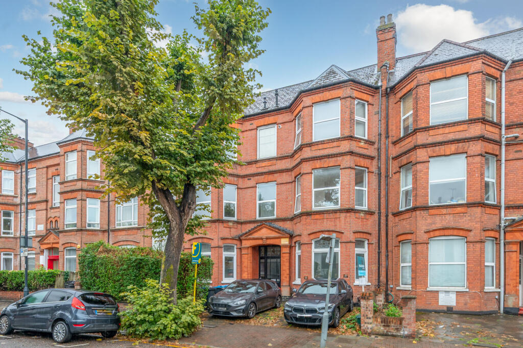 Apartment in London - View 2