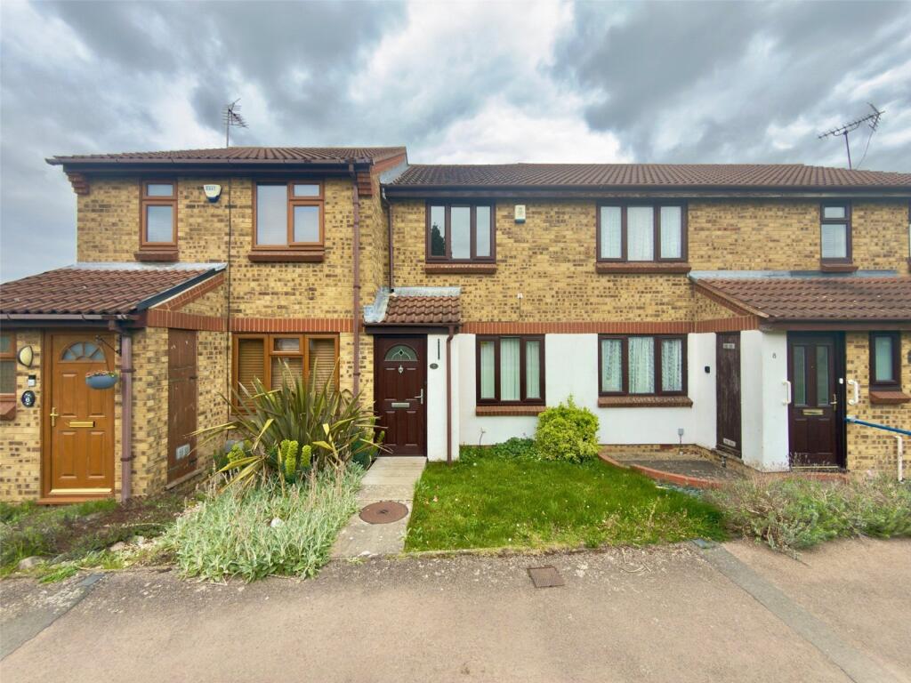 Main image of property: Laurelside Walk, Dunstable, Bedfordshire, LU5