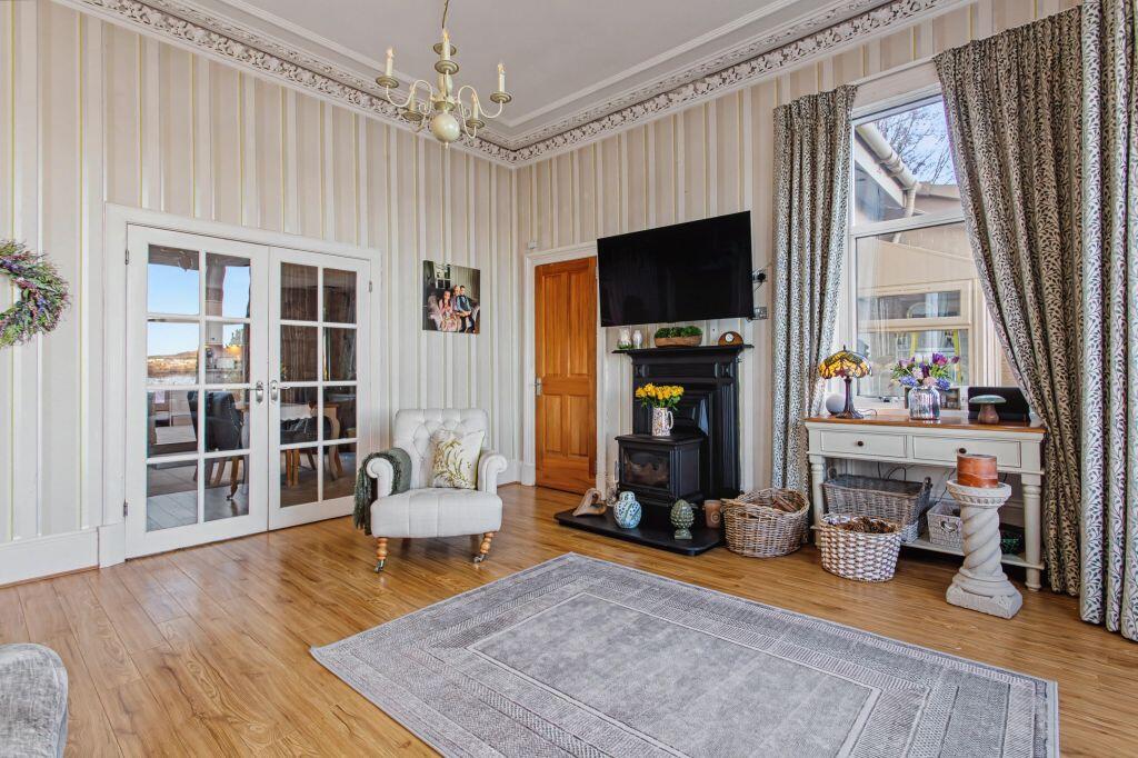 House in Langbank, Renfrewshire - View 4